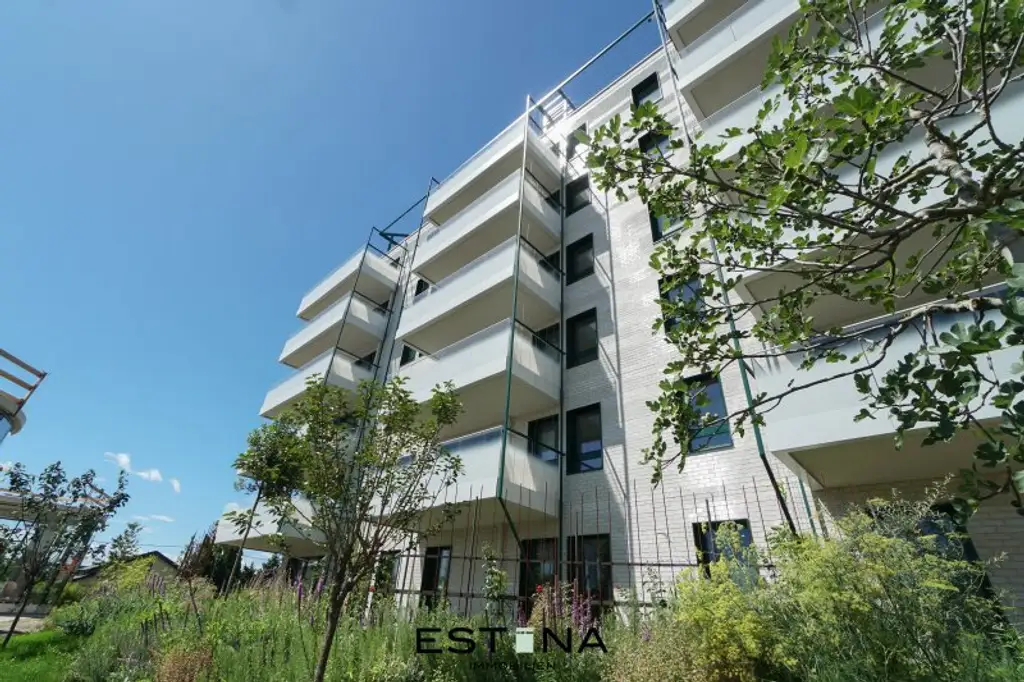 Exklusives Wohnen und Arbeiten in künstlerischer Gartengestaltung von André Heller