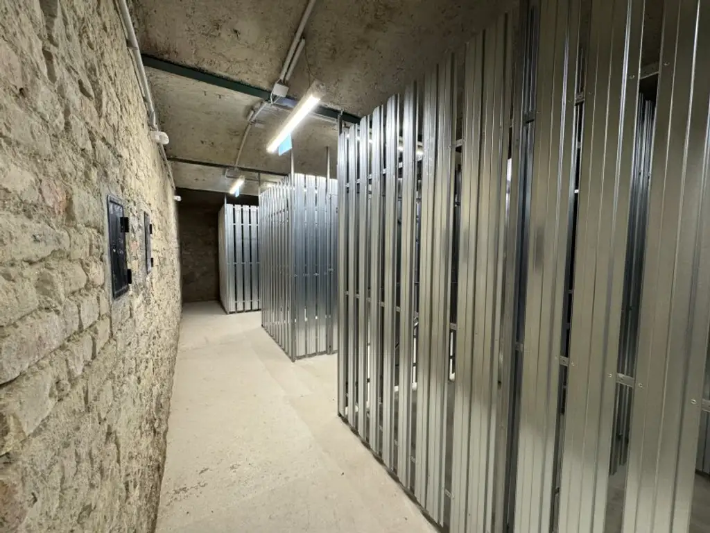 2 Zimmer Dachgeschoss Wohnung mit Home-Office Bereich und Terrasse sowie Klimaanlage - Erstbezug - Unbefristet