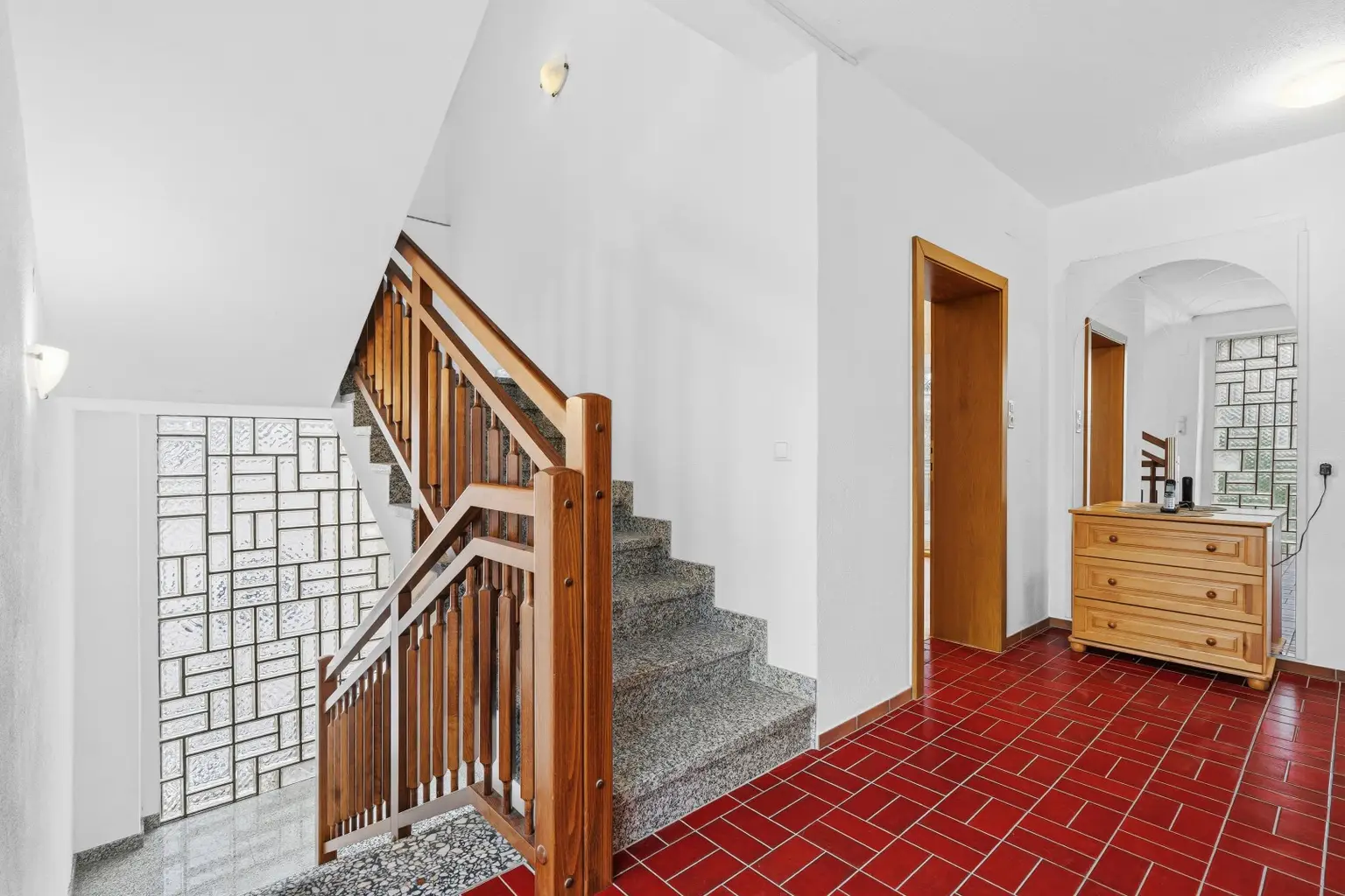 Vorzimmer Stiegenhaus