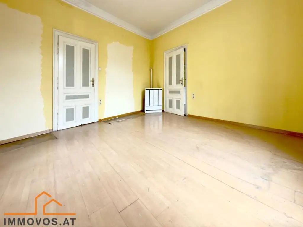 sanierungsbedürftige 2-ZIMMER ALTBAUWOHNUNG
