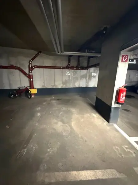 Erfüllen Sie sich ihren DG-Traum - 1 Gartenterrasse mit ca. 100 m² + 5 zusätzliche Terrassen mit gesamt ca. 50 m² + 1 Garagenplatz im Eigentum