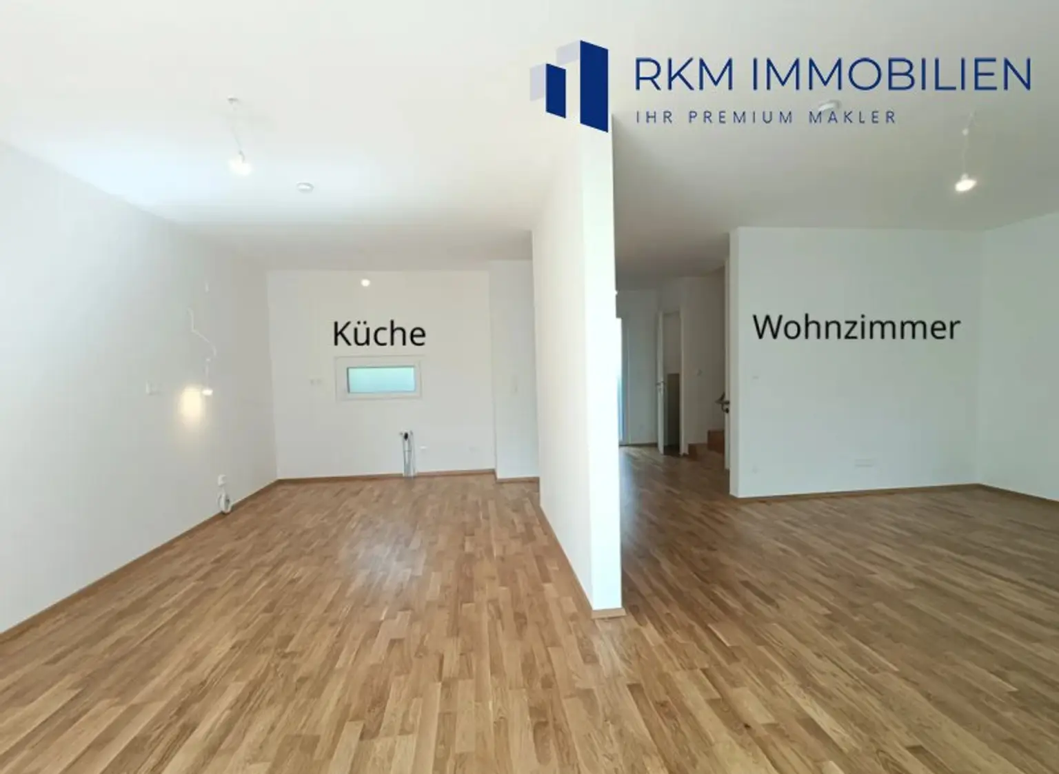 Wohnzimmer, Küche, EG