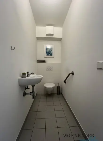 Moderne 3-Zimmer-Wohnung mit Loggia zum ruhigen Innenhof – Nähe Karmelitermarkt