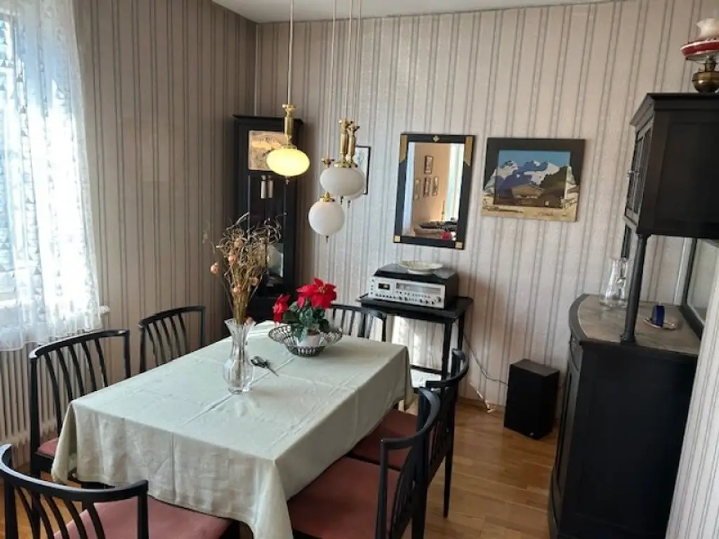 +++ TOP PREIS P.B. - KORNEUBURG, GROSSES 7 ZIMMER EIN -ZWEIFAMILIENHAUS, BENÖTIGT LIEBEVOLLE MODERNISIERUNG, toller Wintergarten und Terrasse Altbaumbestand GARTEN +++