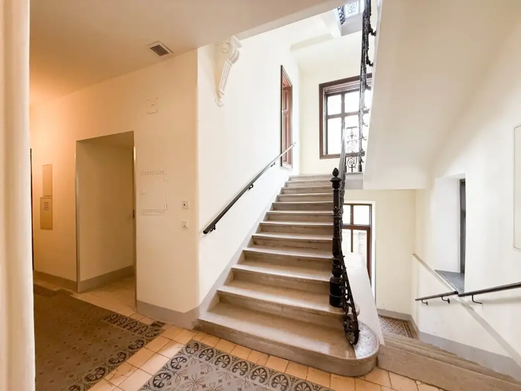 FRISCH SANIERT! 2,5 Zimmerwohnung in 1090 Wien mit Lift zu vermieten