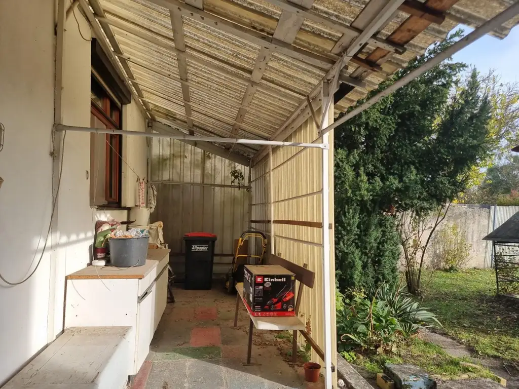 "Endstation Haus Desire"