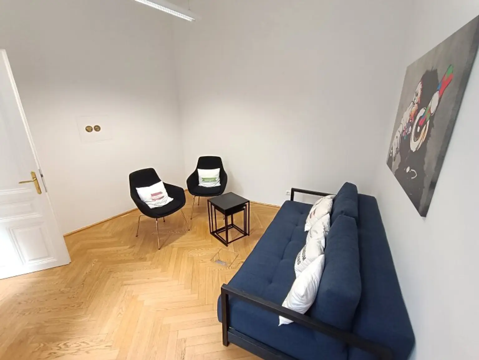 Großzügiges Büro mit Altbau-Charme im 1. Bezirk! Klimatisiert! 5 Räume! Jahrhundertwendehaus mit Lift! Nähe U2/U4 Schwedenplatz!