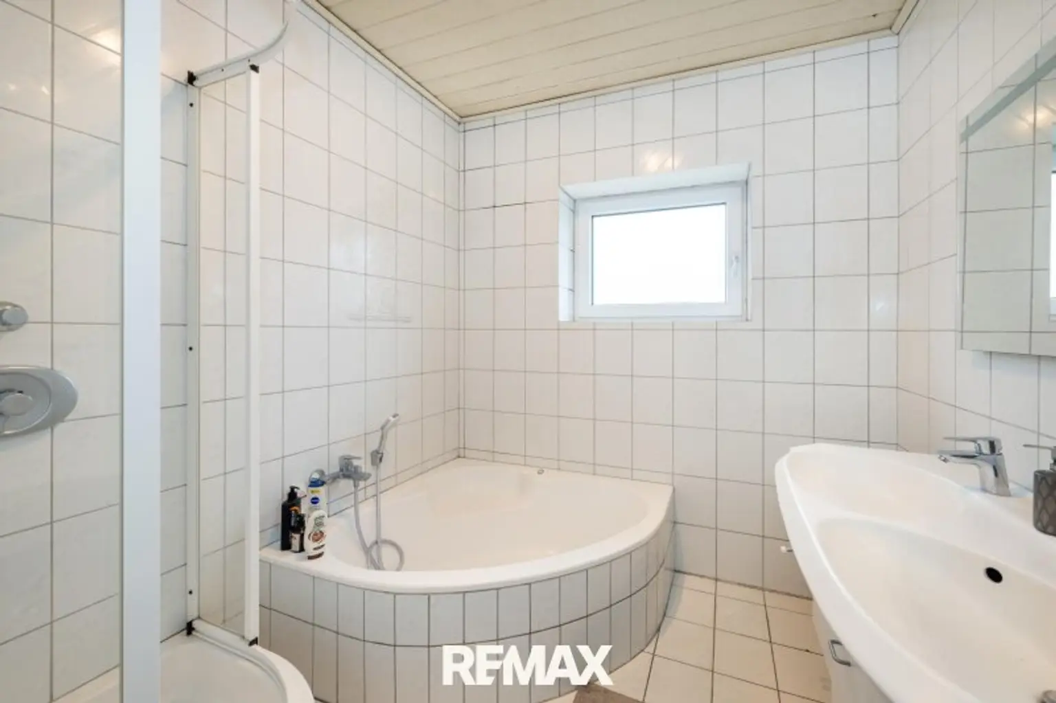 Badezimmer EG