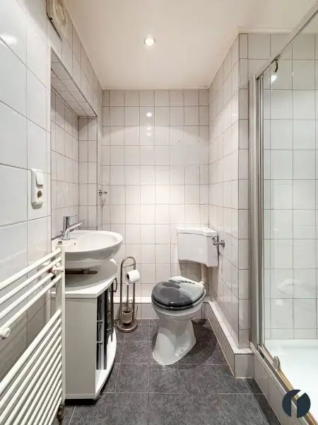 Ein Haus zum Wohnungspreis: viel Platz, Garten und Pool inklusive