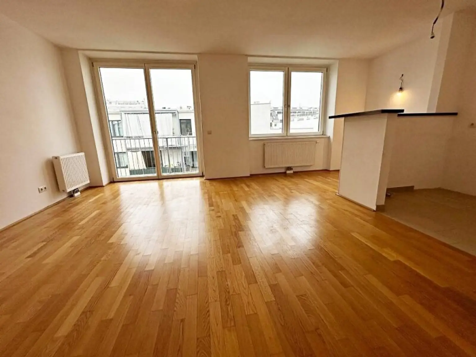 HUMBOLDTPLATZ, U1-NÄHE, 68 m2 Neubau inkl. 4 m2 Loggia, Wohnküche, 1 Zimmer, 3. Liftstock, Humboldtgasse
