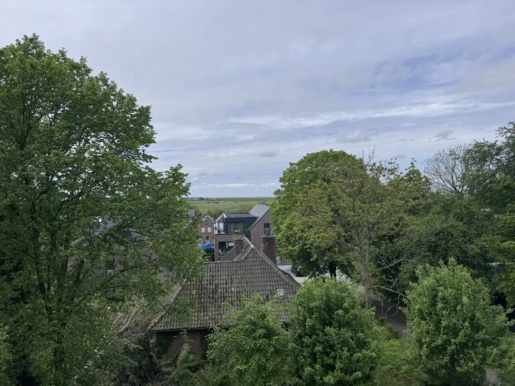 Freier Blick ins Grüne – gepflegte 2-Zimmer-Wohnung nahe Schlosspark Husum