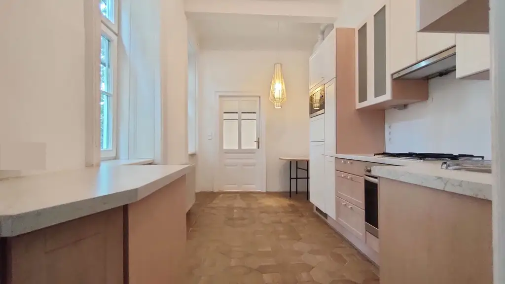 ! GEPFLEGTE 3 ZIMMER STILALTBAUHAUPTMIETE IN AKH-/UNI-/VOLKSOPERNNÄHE !