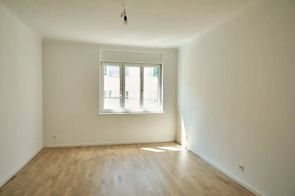 ERSTBEZUG in Währing: 3-Zimmer-Gartenwohnung mit 103 m² Eigengarten & Balkon