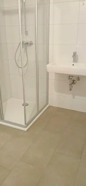NEUBAU - ERSTBEZUG - Top 18 - Wunderschöne 2 Zimmerwohnung mit großem Balkon und eigenem Tiefgaragenplatz