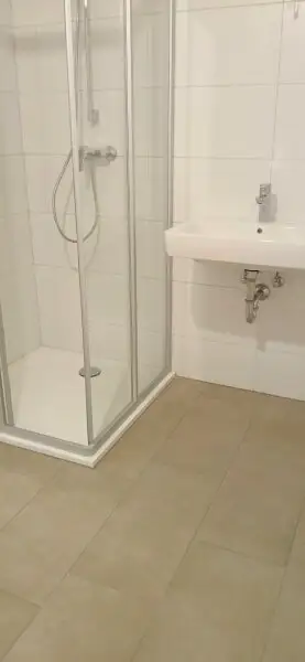 NEUBAU - ERSTBEZUG - Top 18 - Wunderschöne 2 Zimmerwohnung mit großem Balkon und eigenem Tiefgaragenplatz