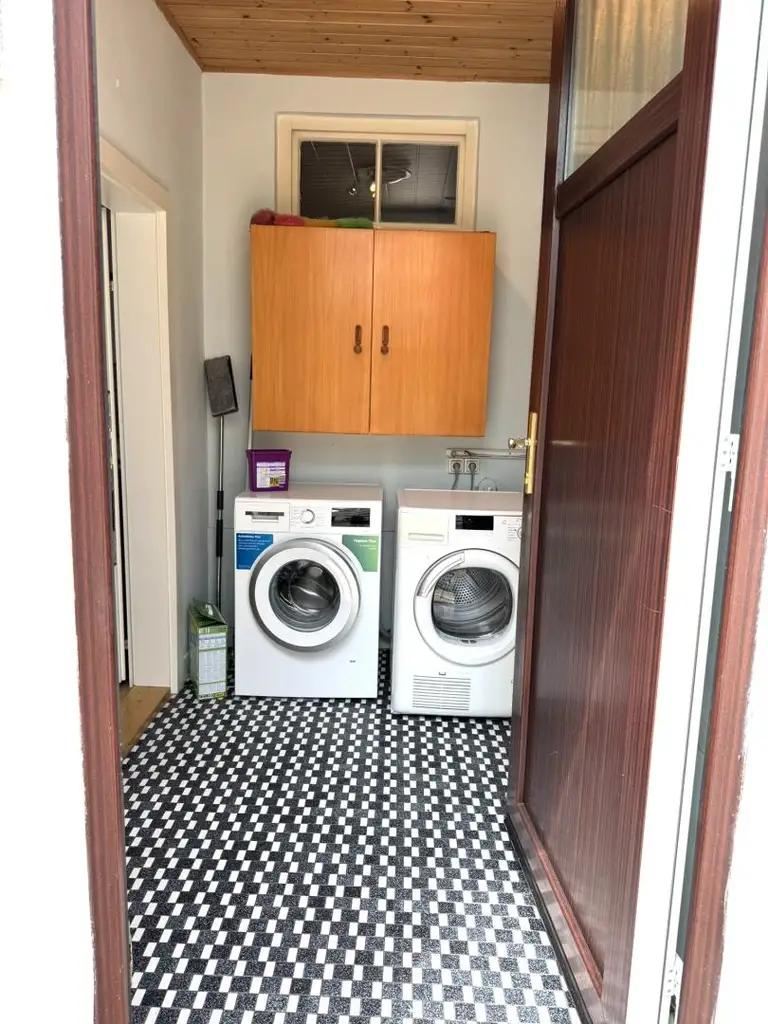 Bungalow mit 2 Wohneinheiten
