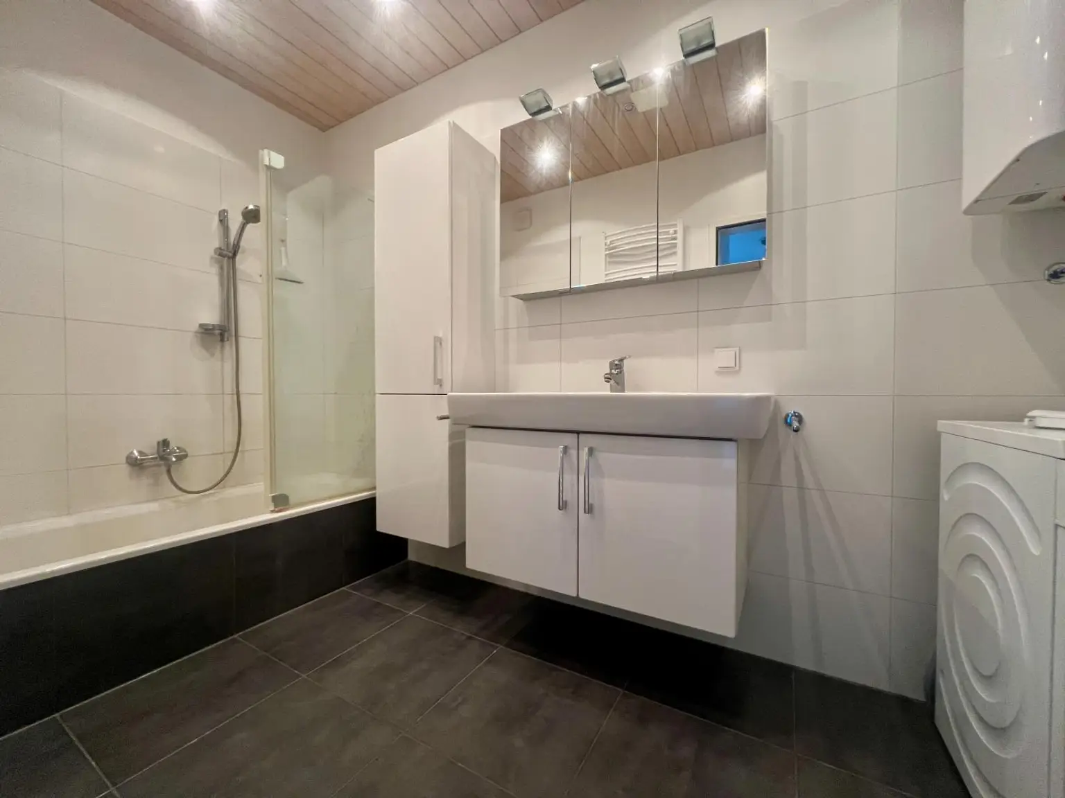 Geräumige 4 Zimmer Wohnung in 8010 Graz Jakomini