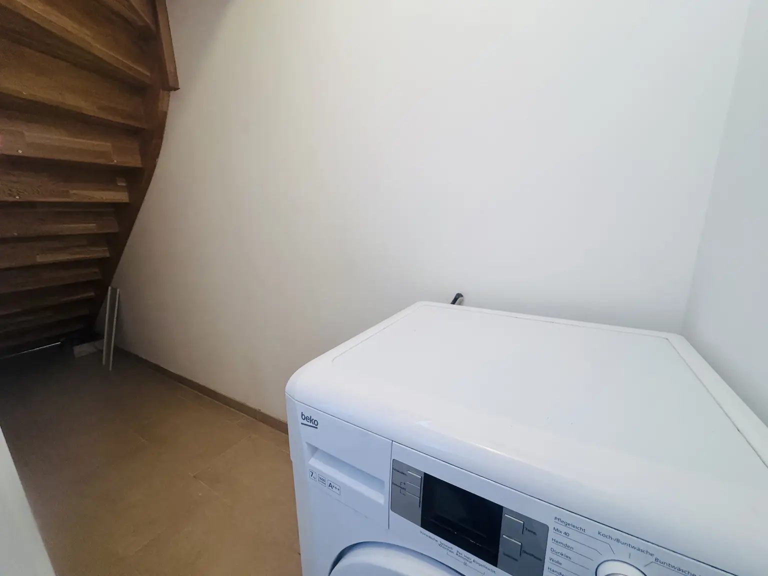 Lichtdurchflutete Dachgeschoss-Maisonette mit Südterrasse & Weitblick