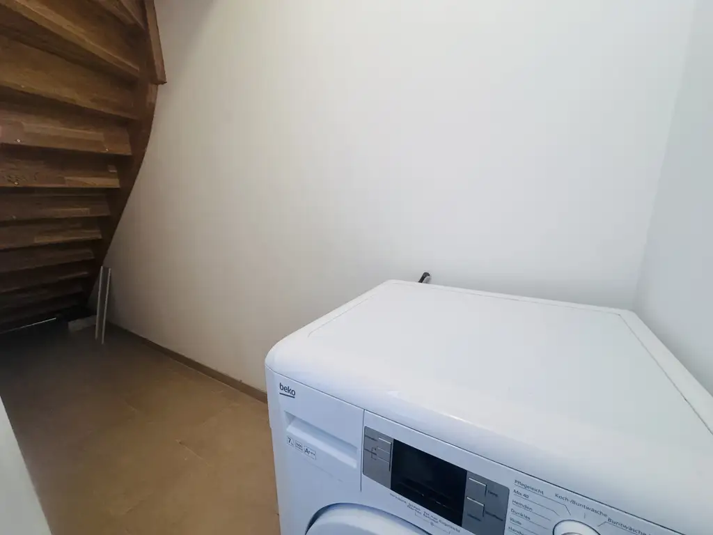 Lichtdurchflutete Dachgeschoss-Maisonette mit Südterrasse & Weitblick