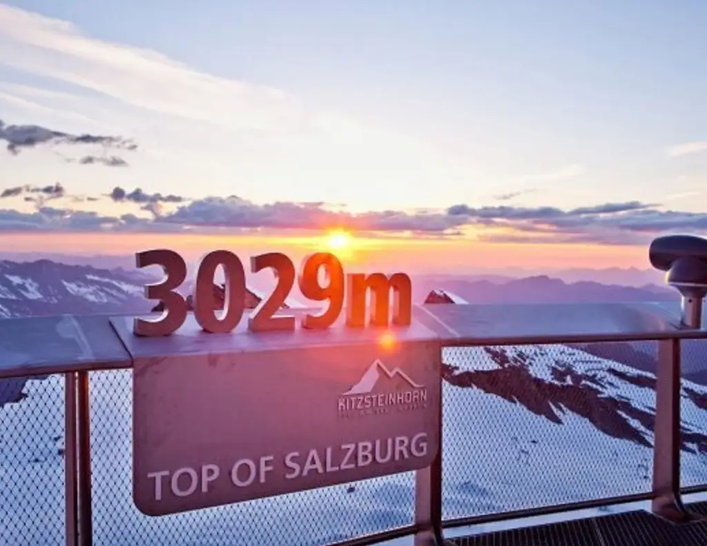 Ferienpension mit 51 Betten und zugehöriger Pizzaria in Kaprun