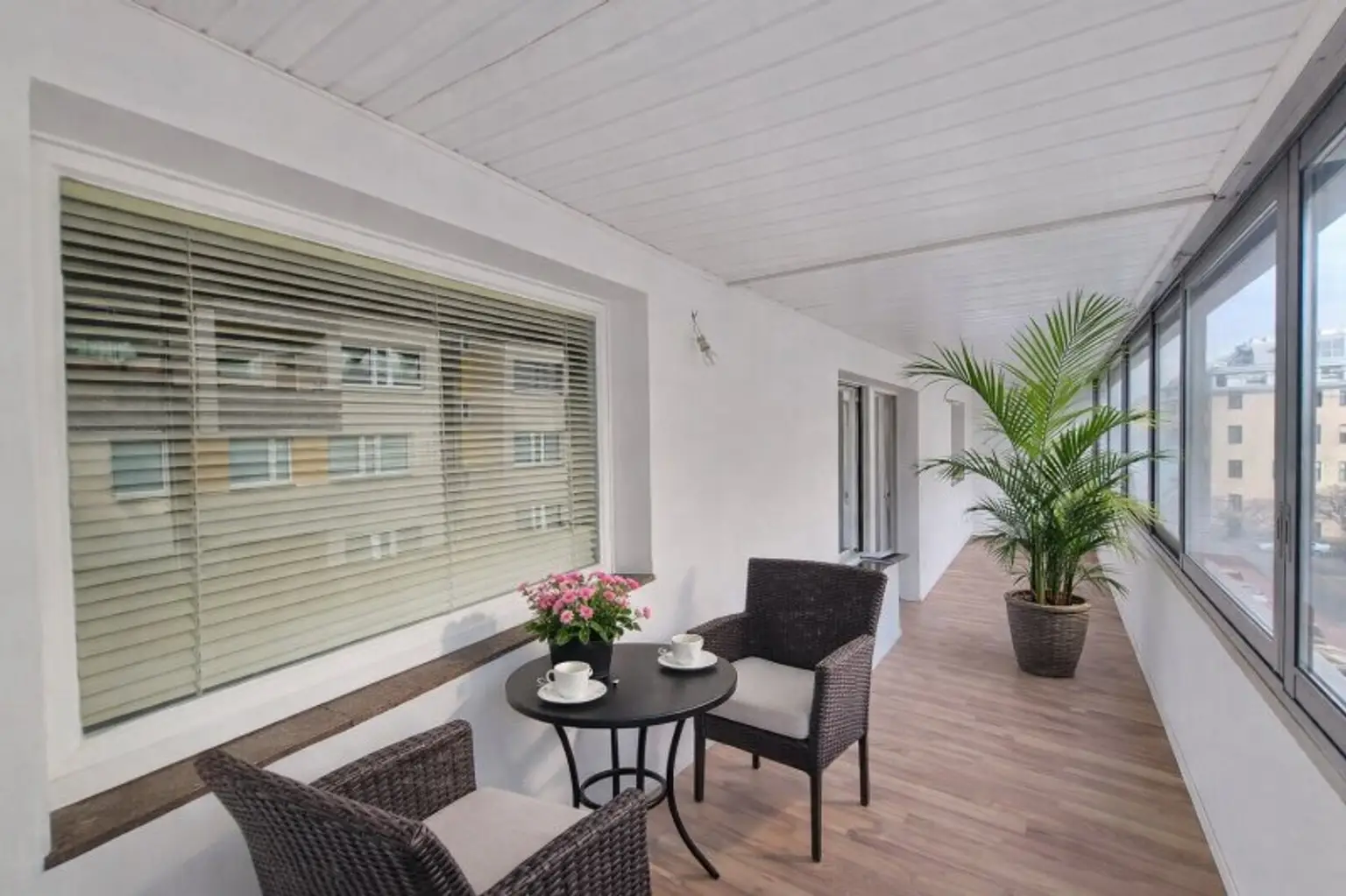 Loggia KI-Bearbeitet