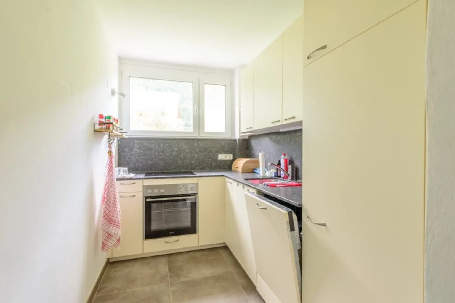 Sonnige 2 Zimmerwohnung in Bad Ischl – kernsaniert