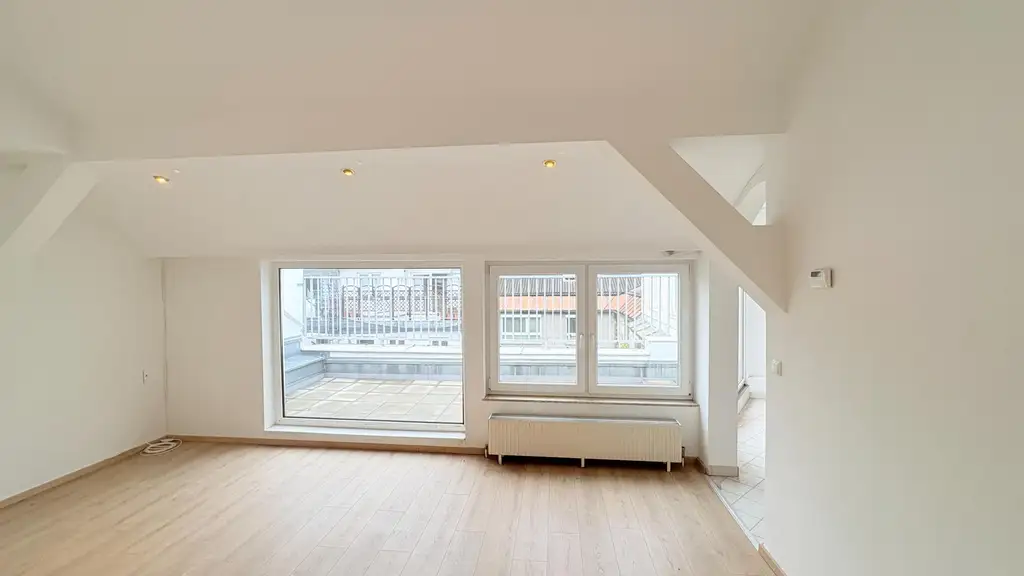 Über den Wolken nahe dem Servitenviertel/Clusiusgasse DG mit Terrasse ca. 11m²!