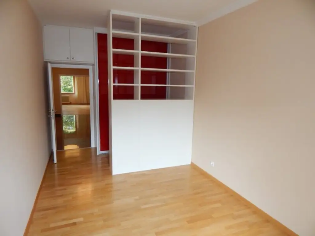 Helle und ruhige - Top ausgestattete Wohnung mit 2 Loggien