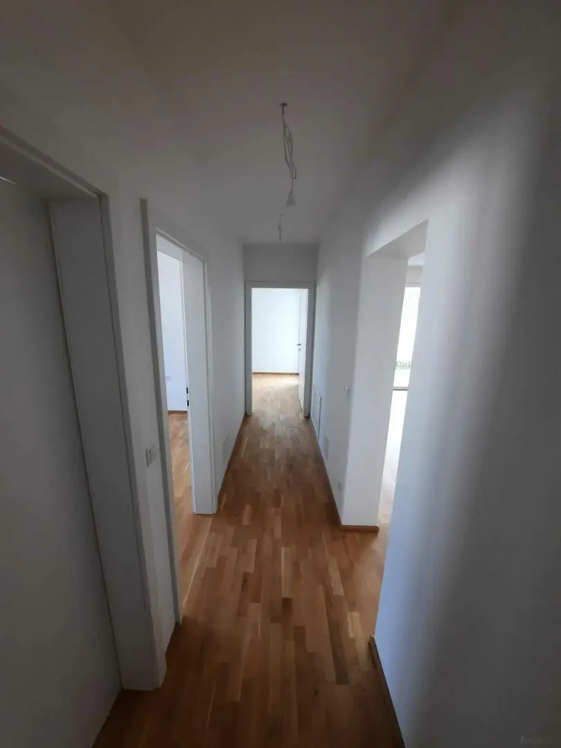 **Penthousecharakter ** Exklusives Wohngefühl - Erstbezug in wunderbarer Lage ** Einziehen & das Leben genießen **