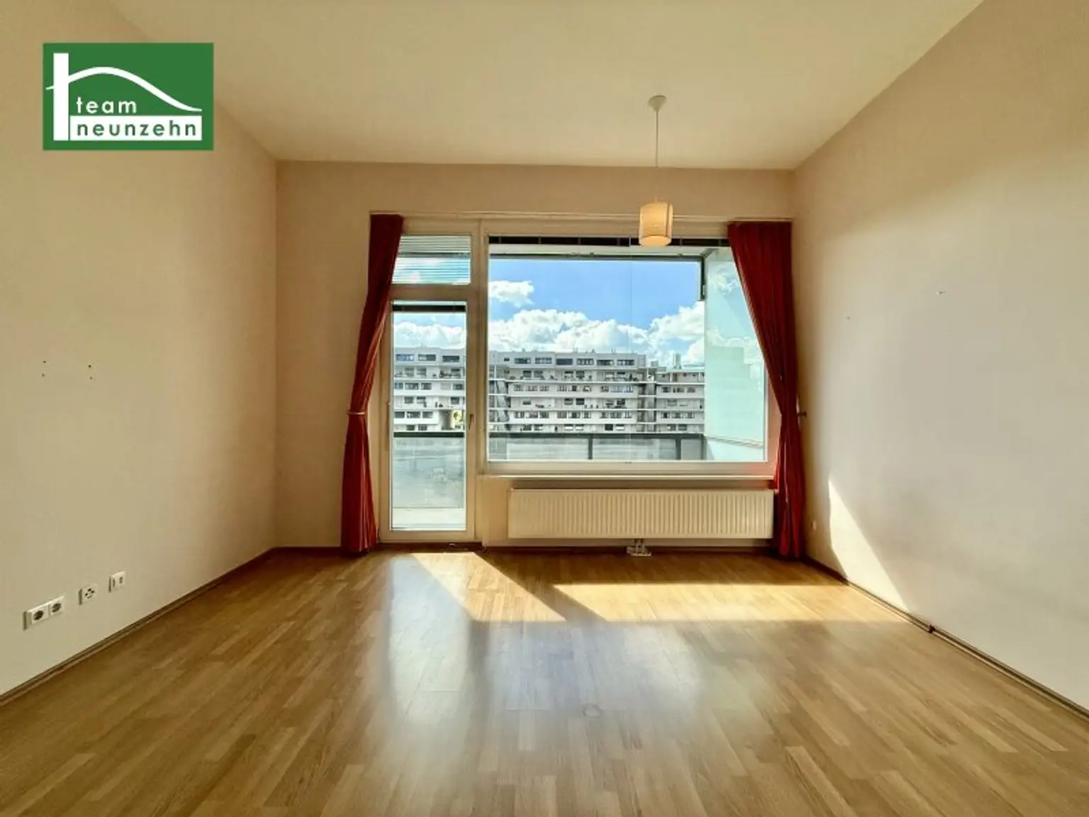 Lichtdurchflutetes Wohnen auf drei Ebenen – Stylische Maisonette mit Loggia in ruhiger Lage nahe dem Wienerberg!