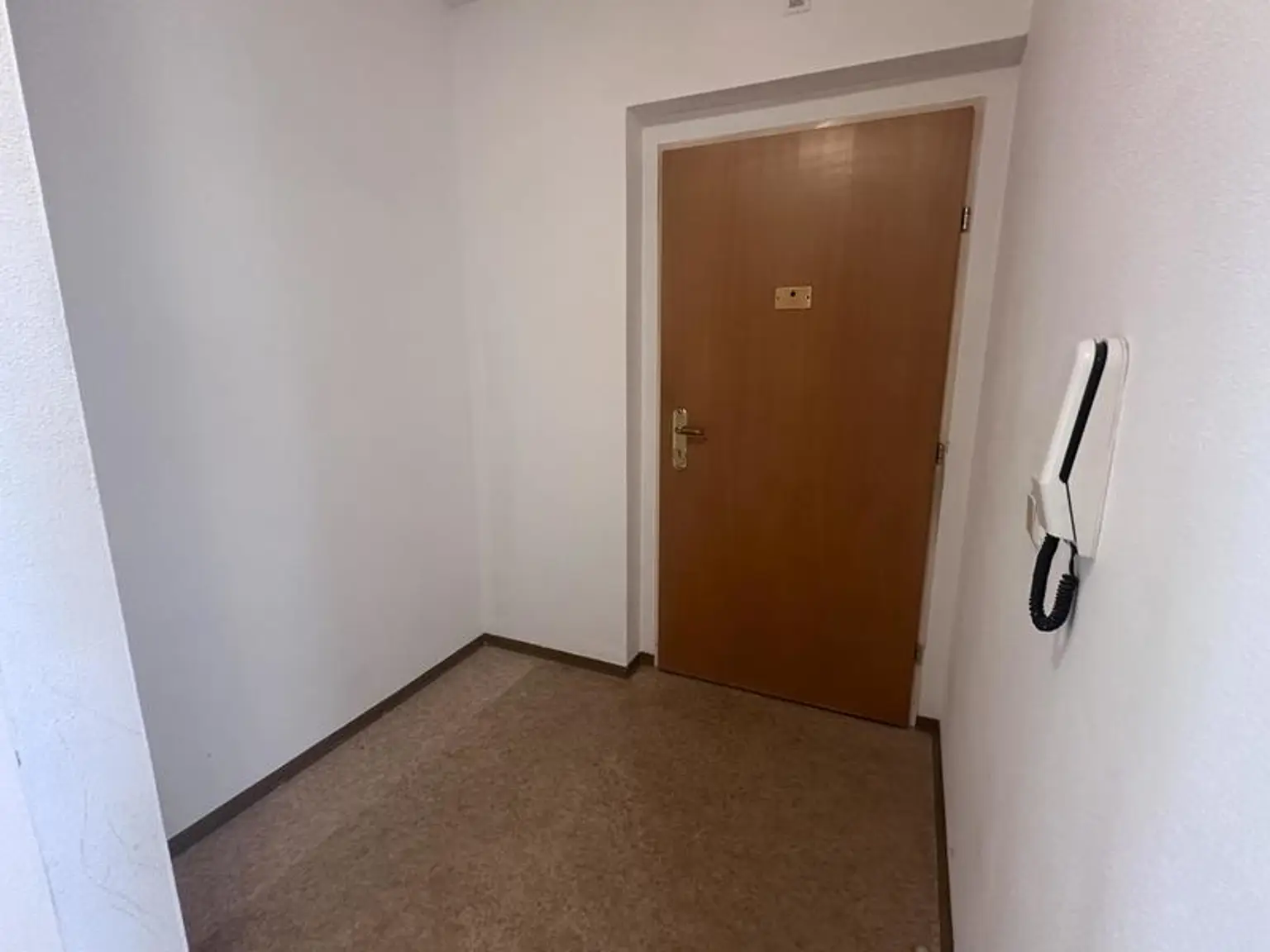 2 Zimmer Wohnung mit Kamin in der Steinklamm