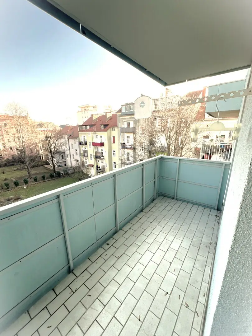 01 Balkon überdacht  ost