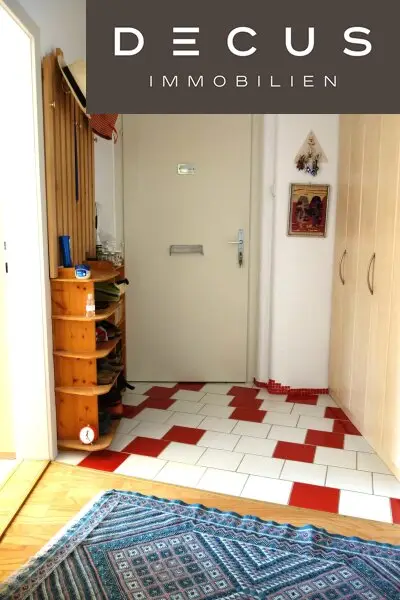GROSSARTIGE FÜNFZIMMERWOHNUNG MIT SÜDBALKON