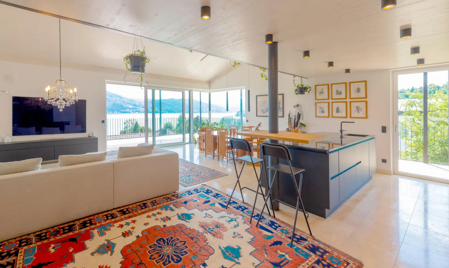 Krumpendorf am Wörthersee: Moderne Penthouse Wohnung mit Pool und Seeblick | Krumpendorf - Wörthersee: Modern penthouse apartment with pool and lake view