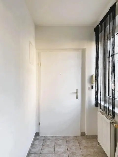 Grüne Oase in Kliniknähe – Erdgeschosswohnung wie neu, mit Carport & Garten!