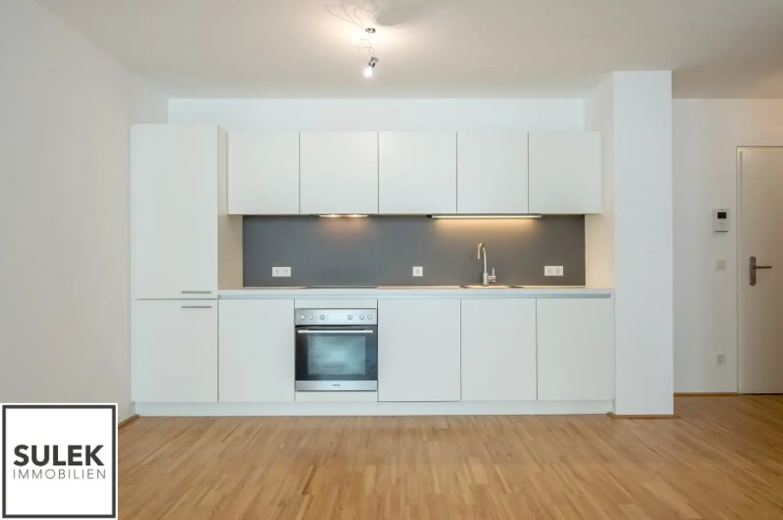 Gut aufgeteilte 2-Zimmer Neubauwohnung mit Loggia // nähe U4 & U6 // ab November verfügbar!