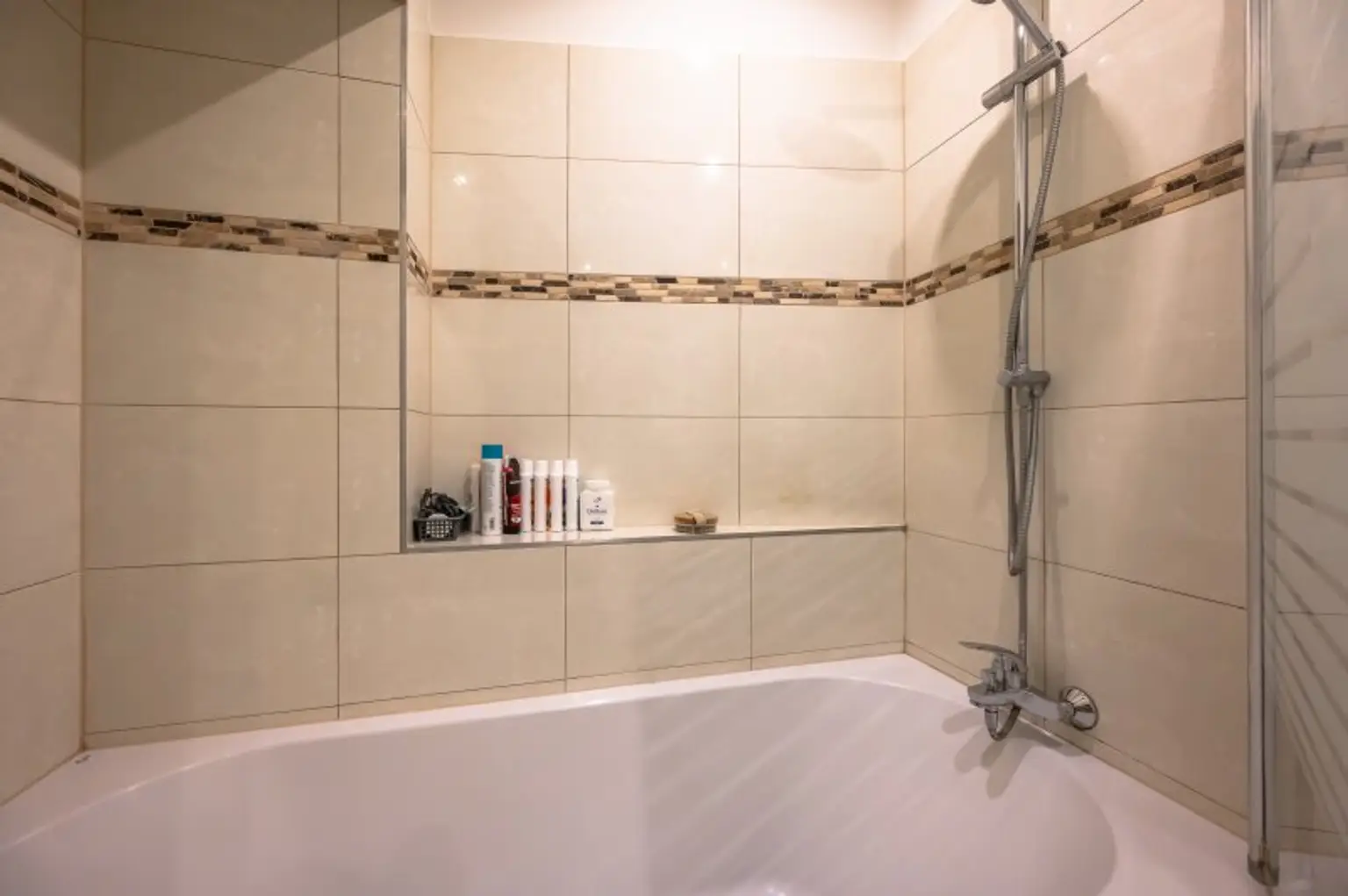 ++NEU++ Premium 2-Zimmer ALTBAUWohnung in fantastischer Lage mit Balkon!