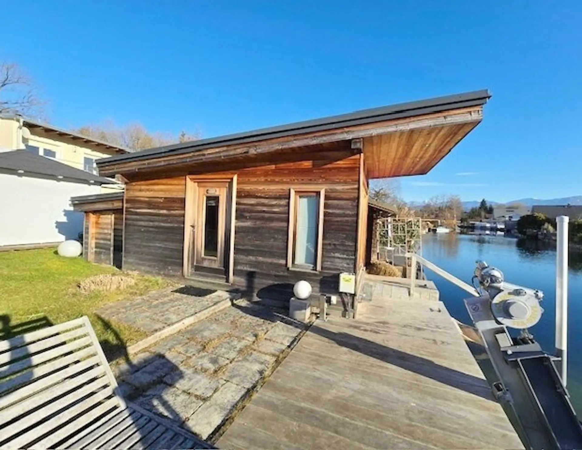 Architektenhaus mit Wörtherseezugang