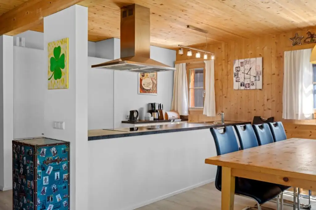 Traumhaftes Chalet in Bartholomäberg: 6 Zimmer, Garten, Terrasse & viel Platz!