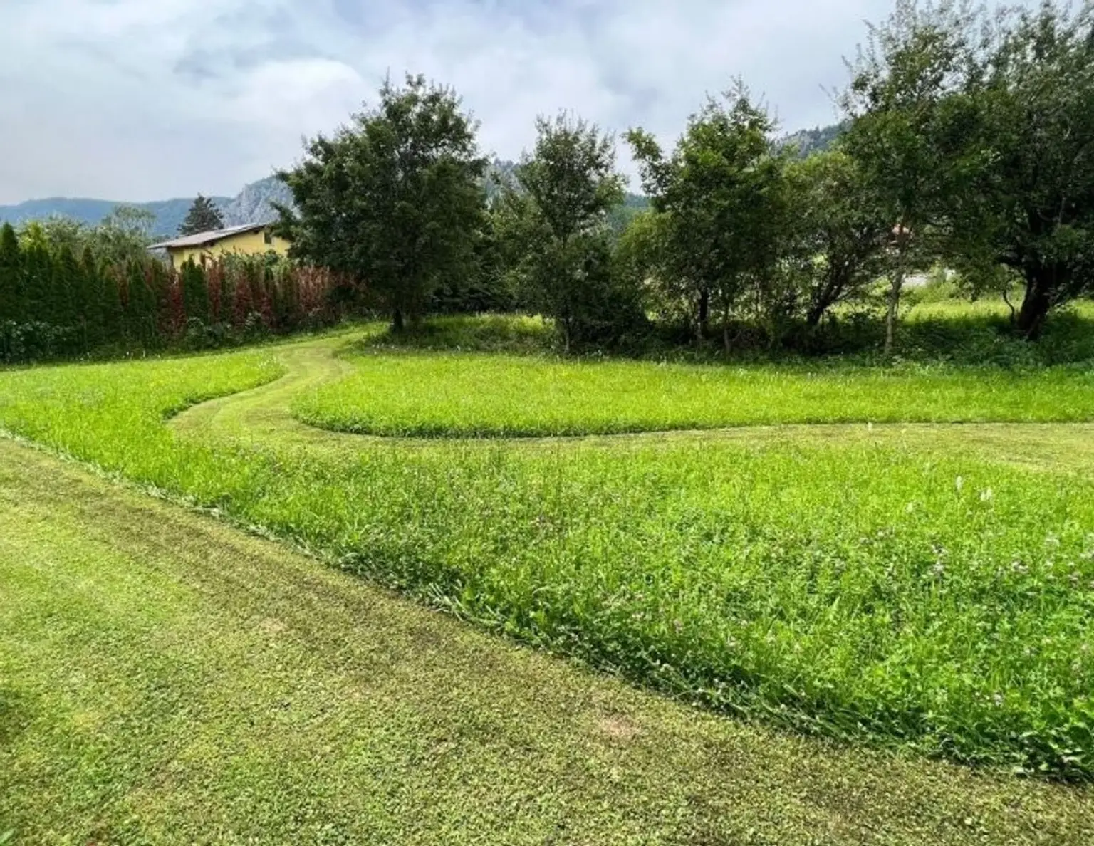 Traumhaftes Baugrundstück in bester Lage - Natur pur & Weitblick inklusive!