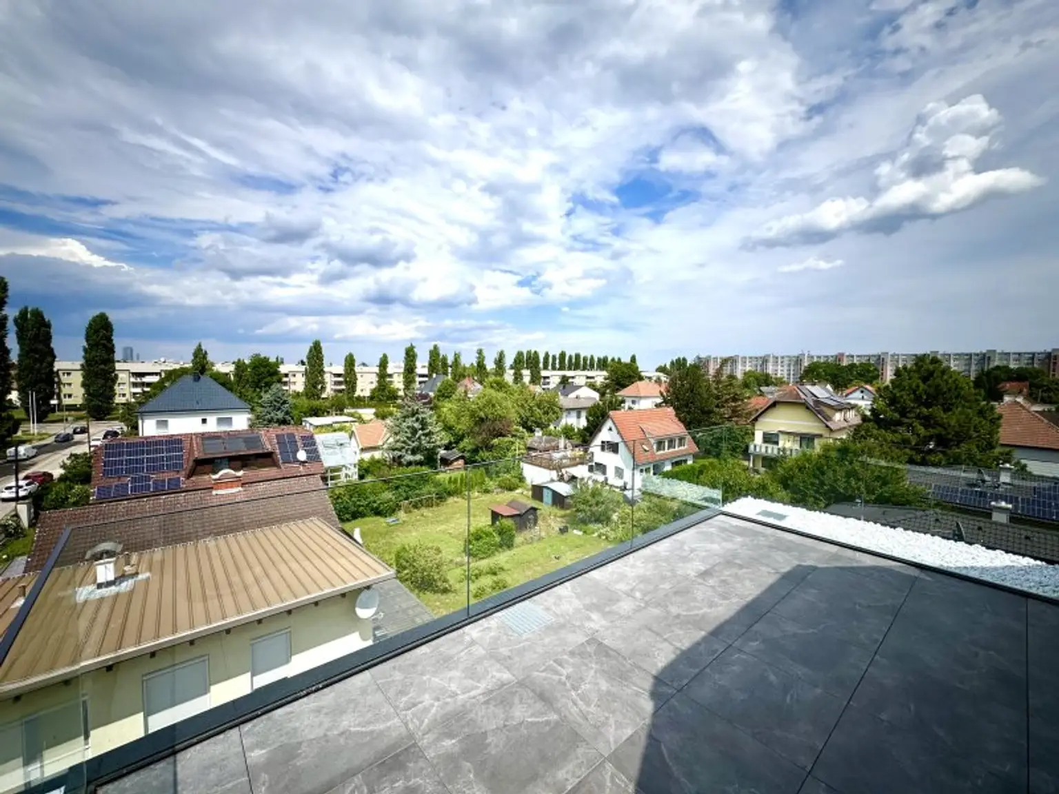 PENTHOUSE LIVING - 5 TERRASSEN - AUSBLICK - WÄRMEPUMPE - DECKENKÜHLUNG - NÄHE U1!