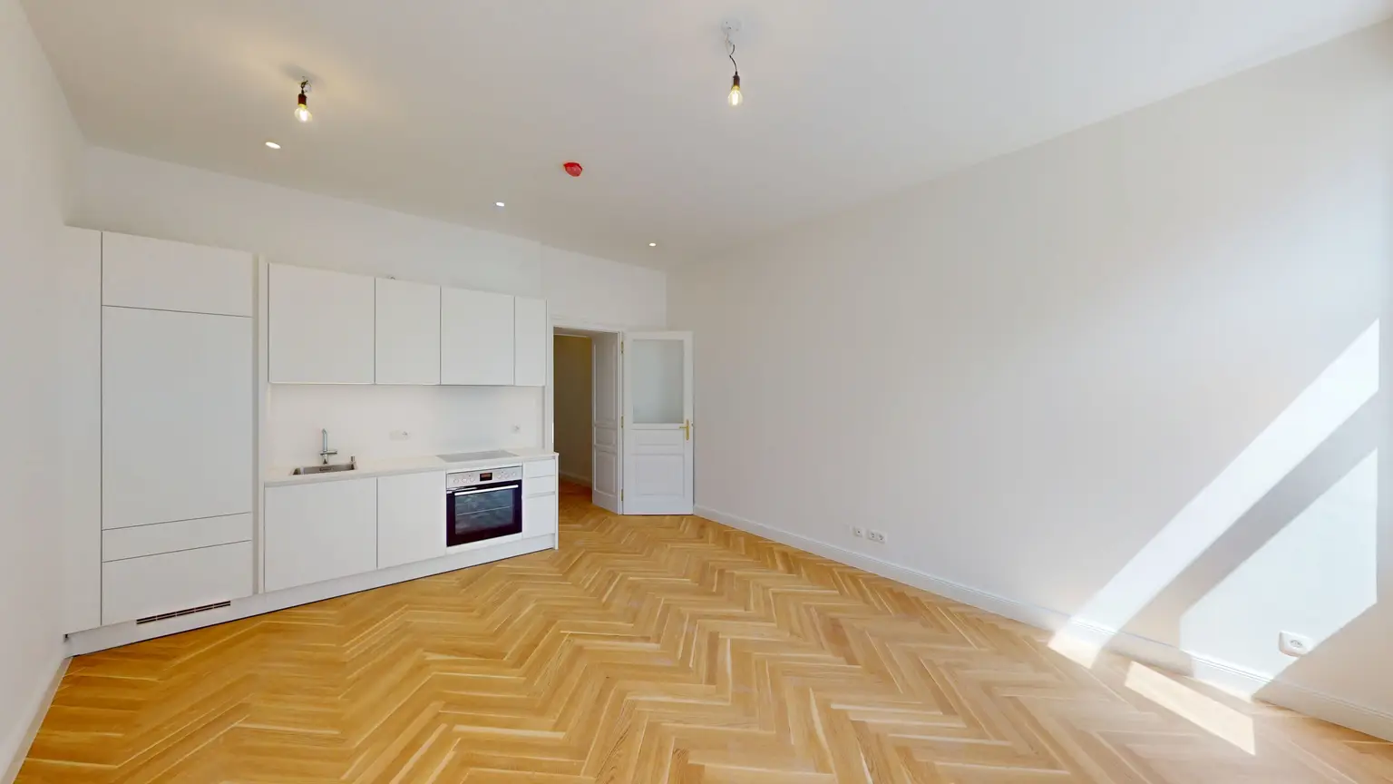 Lichtdurchflutete 2-Zimmer-Wohnung mit Balkon