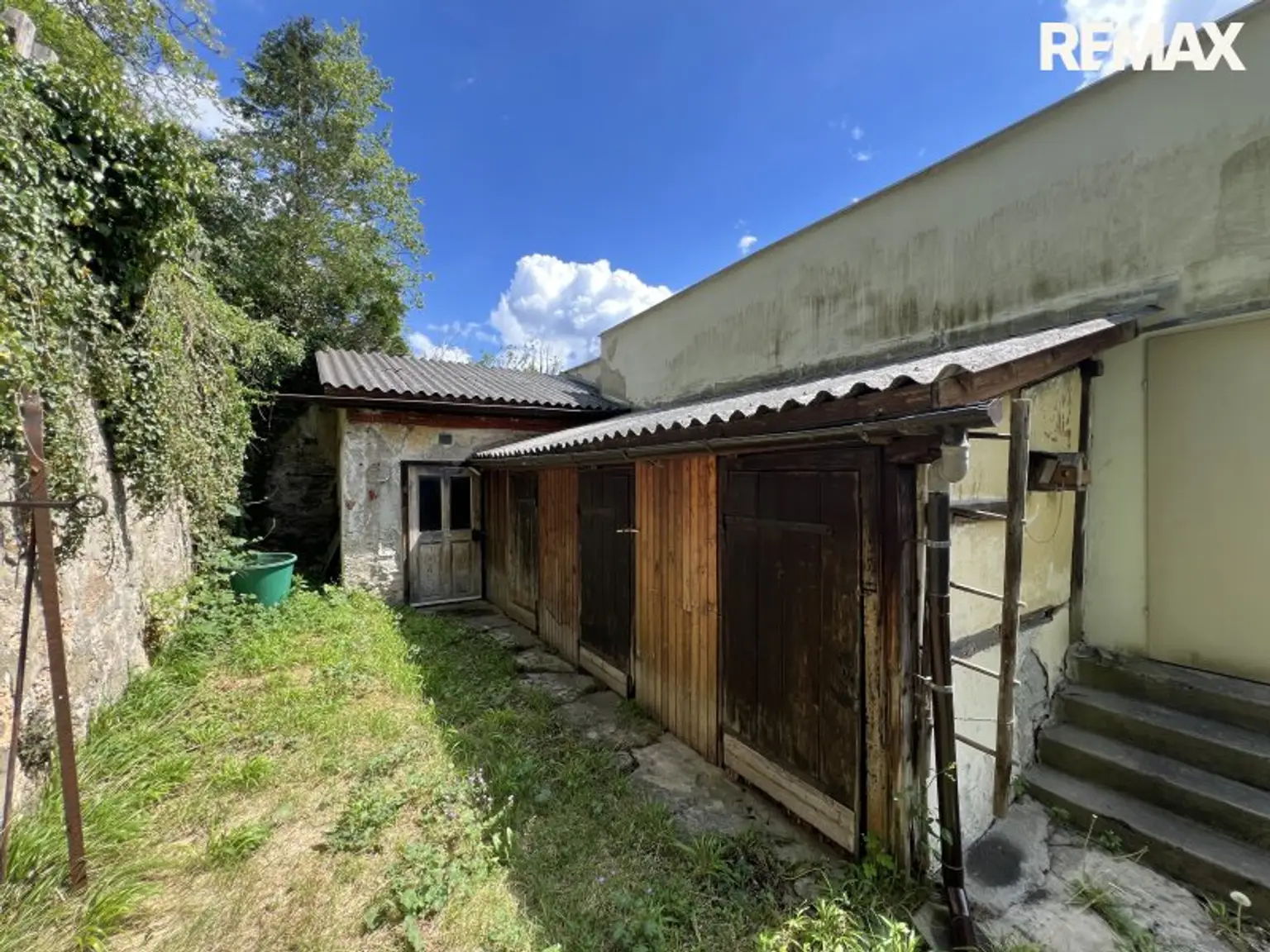 Schlossblick! Charmantes Einfamilienhaus in Gloggnitz am Silbersberg!!