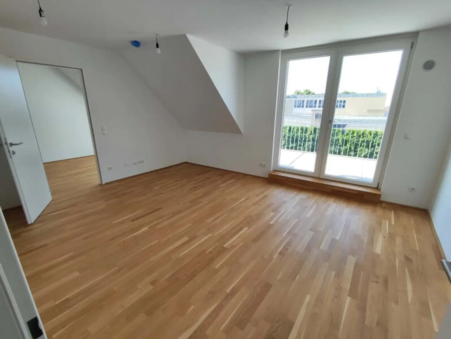 NEUBAU DACHGESCHOß-3-Zimmer-ERSTBEZUG mit Balkon in 1210 Wien! Top 2/50