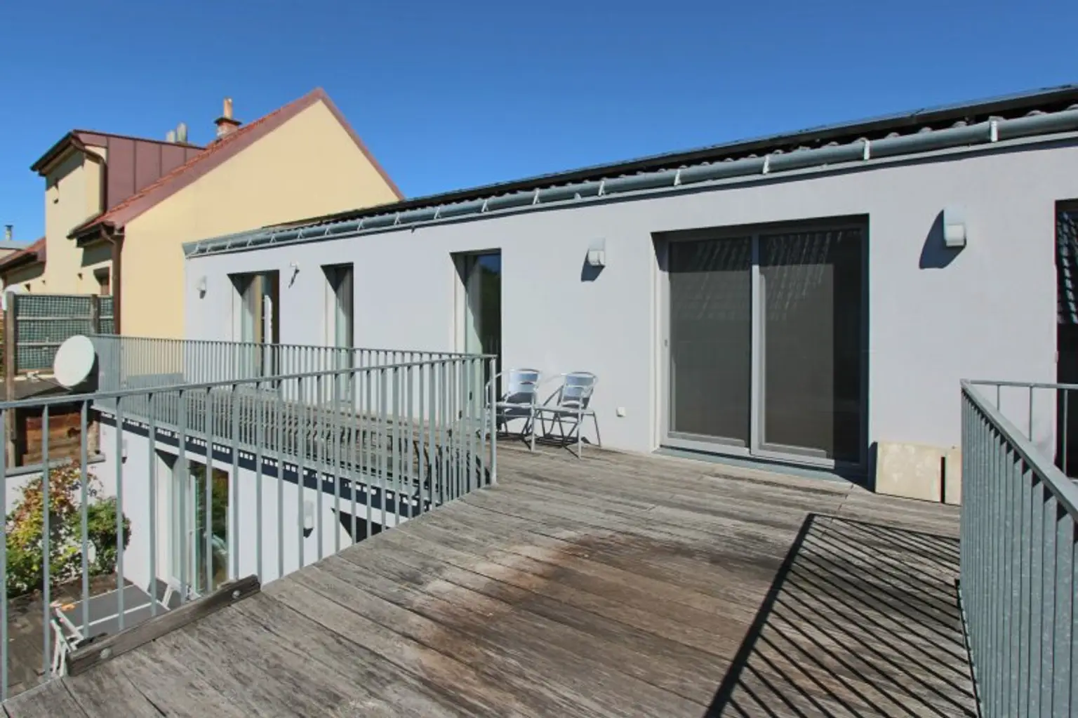 charmante Wohnung mit Einfamilienhaus Charakter!