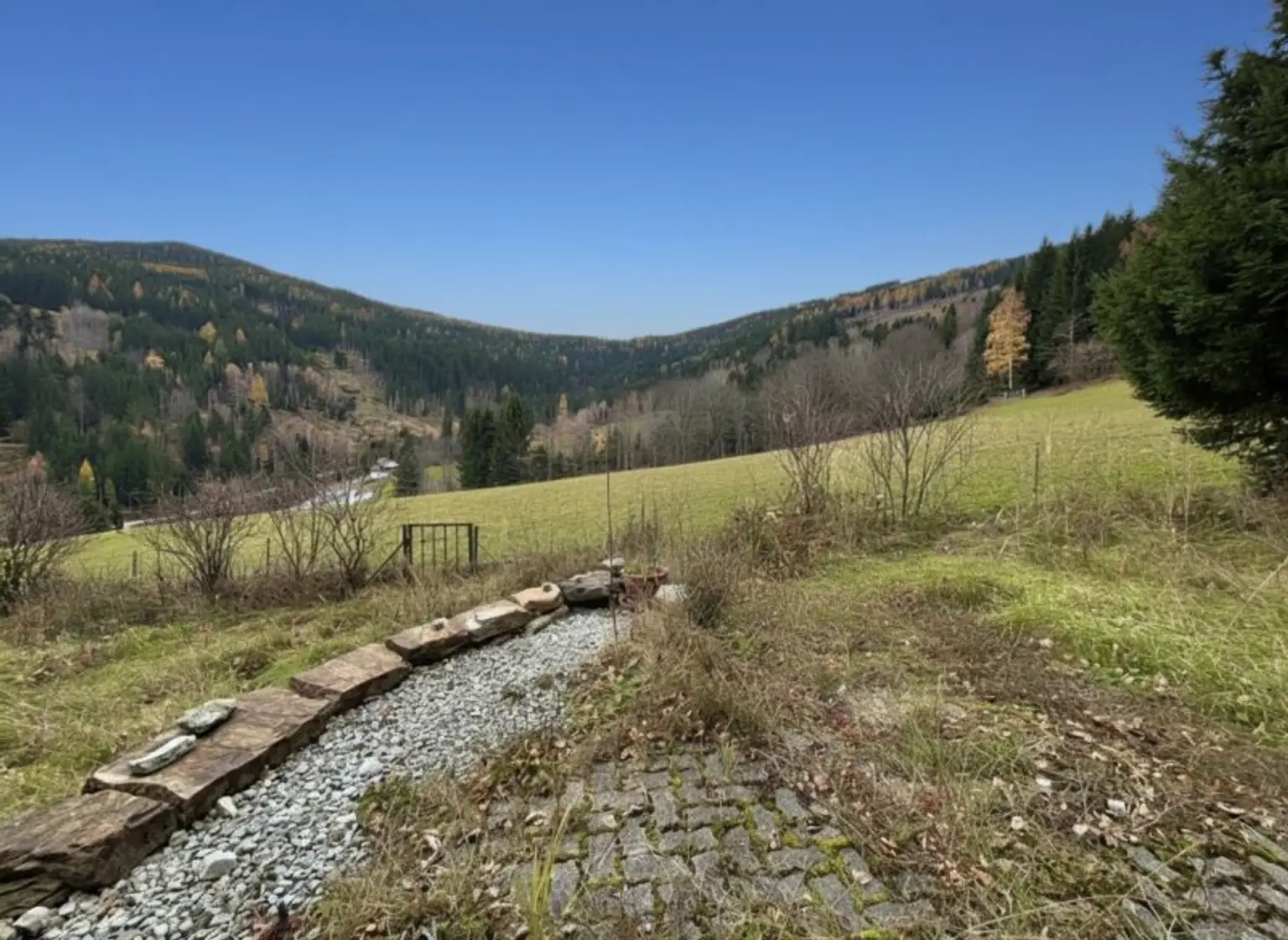 Berghütte am Fuße des Skilifts | Wandern im Sommer, Skifahren im Winter | Zirbenholz-Ausstattung | Kaminofen