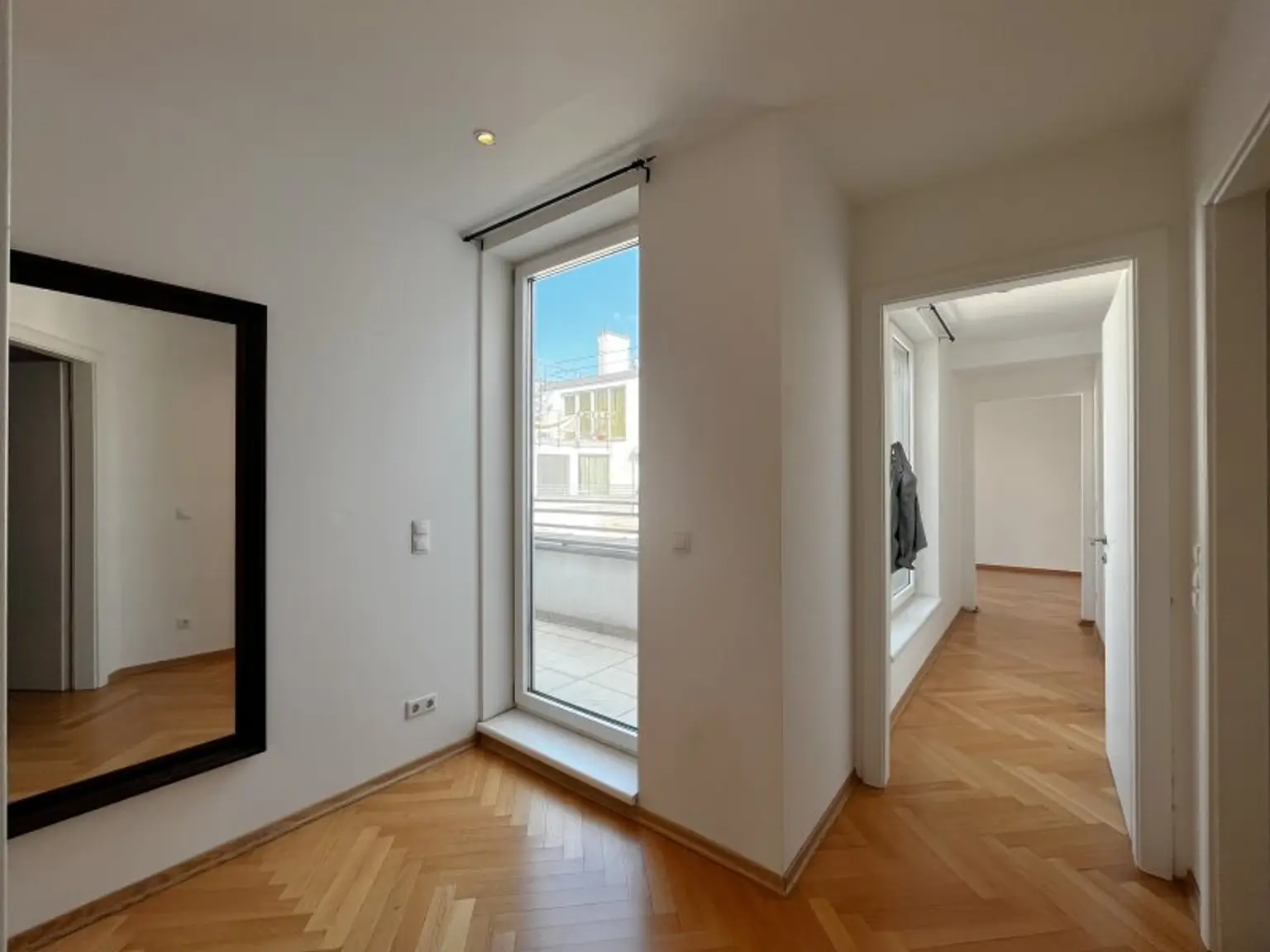 DACHTERRASSENMIETE, Nähe Börse / Rudolfsplatz - teilmöbliert