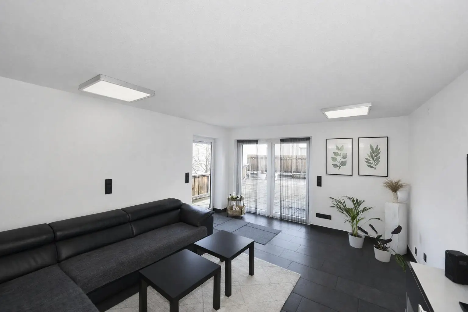 Wohnzimmer (EG - Haupthaus)