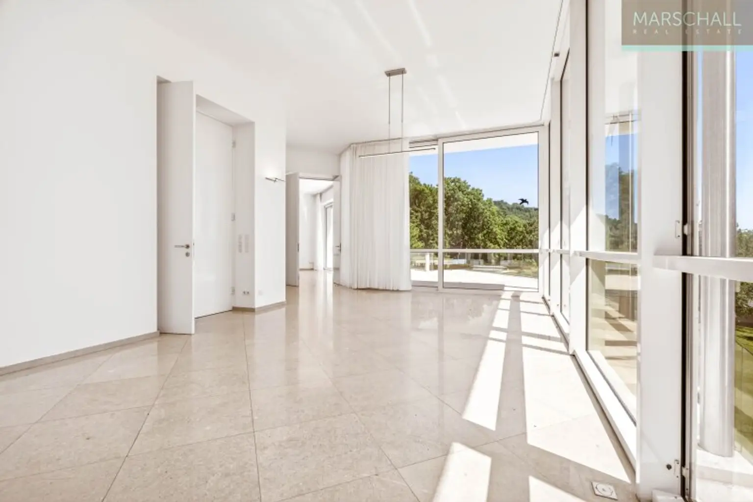 Elegantes Anwesen mit großzügigem Grundbesitz (11.045 m²) zur Vermietung