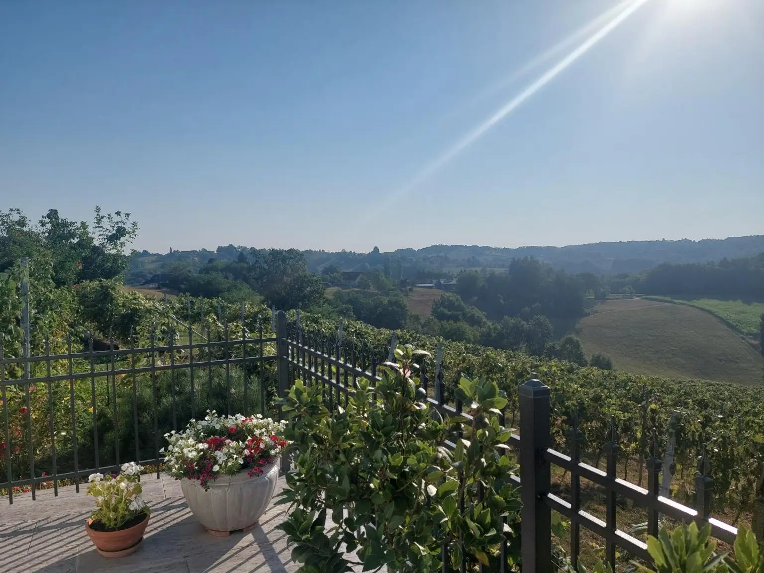 von der Terrasse aus den fantastischer Weitblick a
